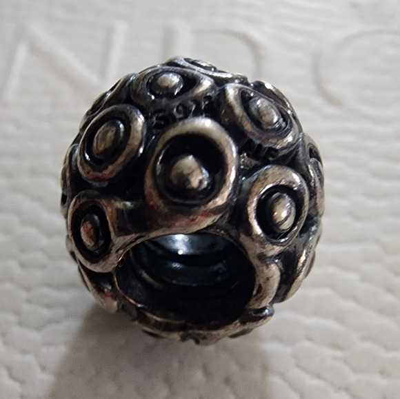 Pandora Celebration Charm - Picture 7 of 8